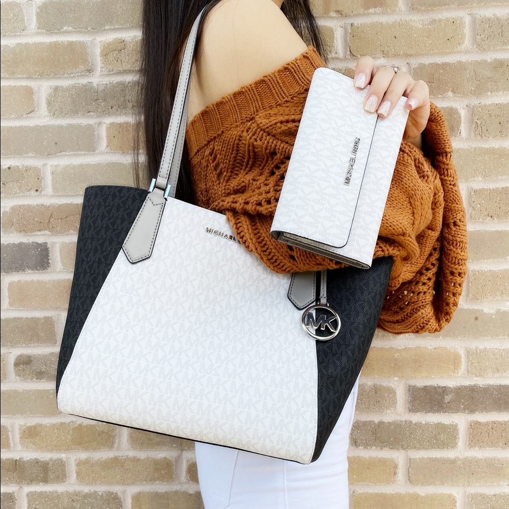 BUNDLE 🌺🌺Michael Kors Tote + wallet - Picture 2 of 4